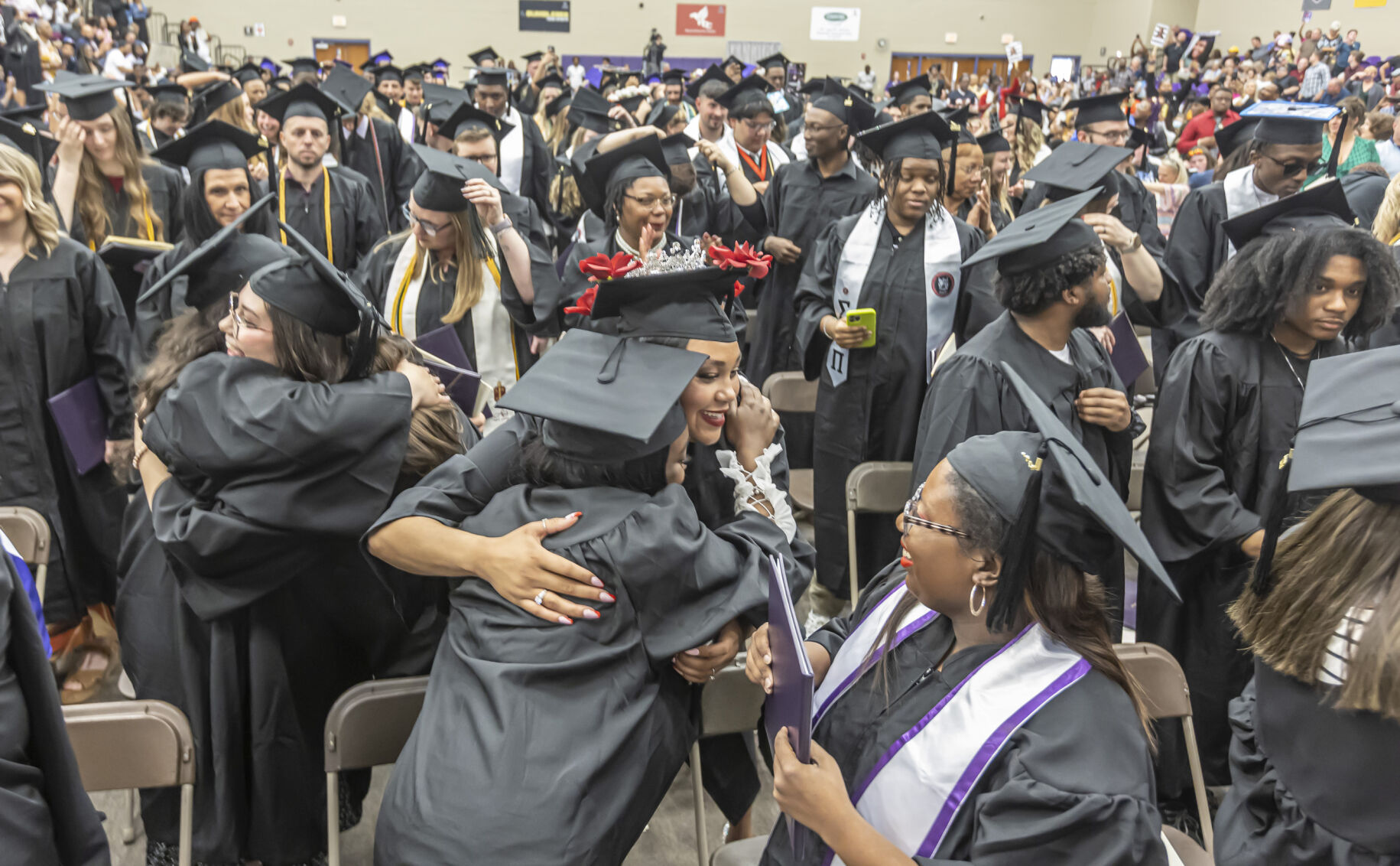 Lincoln grads celebrate 1 050722.JPG